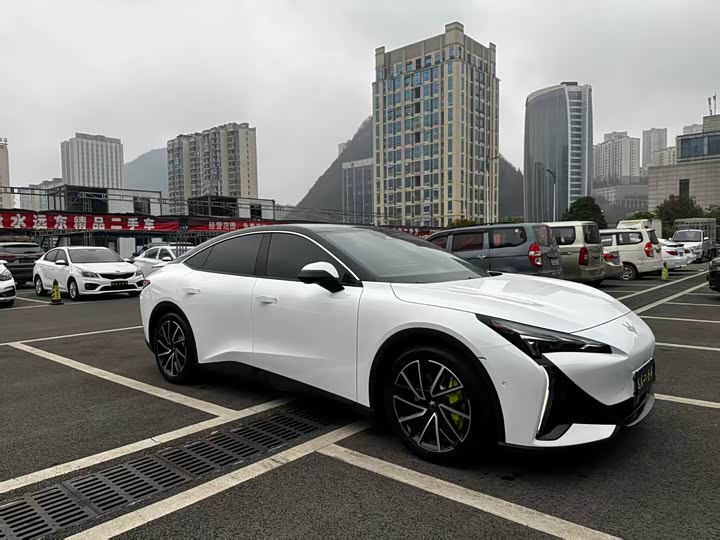 Фото 1 - BAIC Arcfox Alpha S5