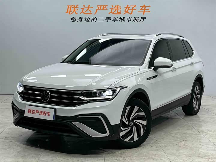 Фото 1 - Volkswagen Tiguan L Pro