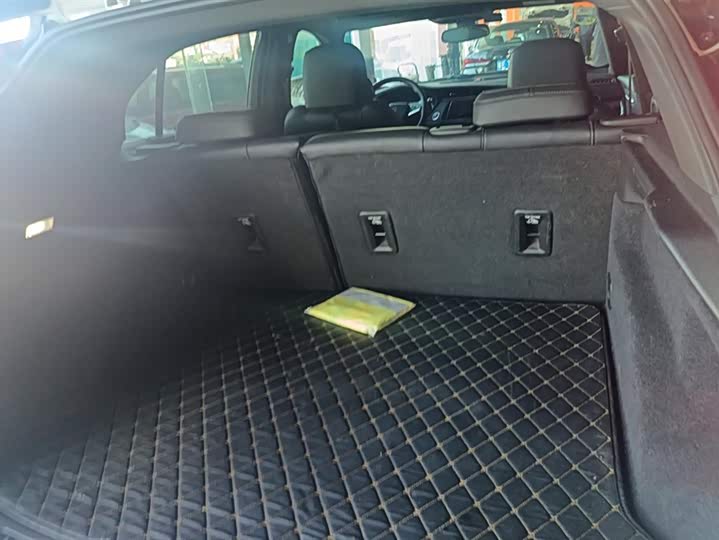 Фото 4 - Cadillac XT4