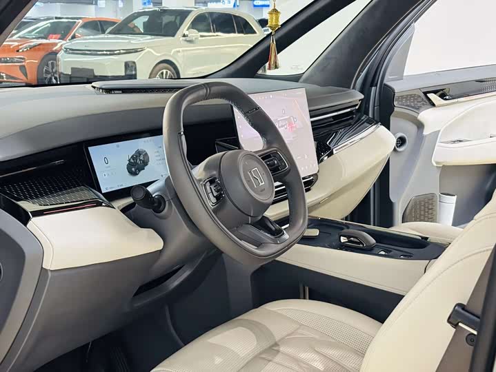 Фото 5 - Zeekr 009