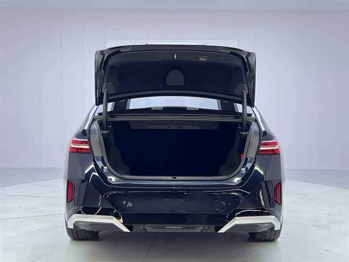 Фото 9 - BMW 5 Series