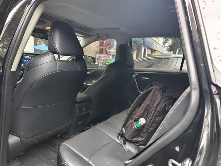 Фото 5 - Toyota Wildlander