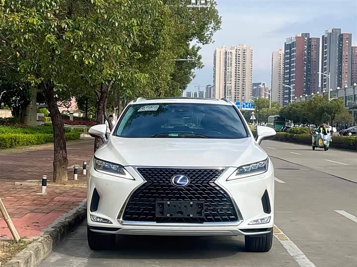 Фото 2 - Lexus RX