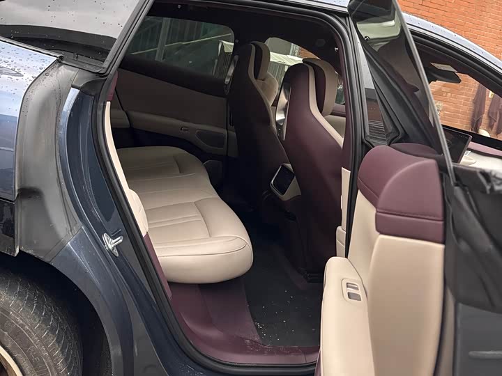 Фото 7 - Xiaomi YU7