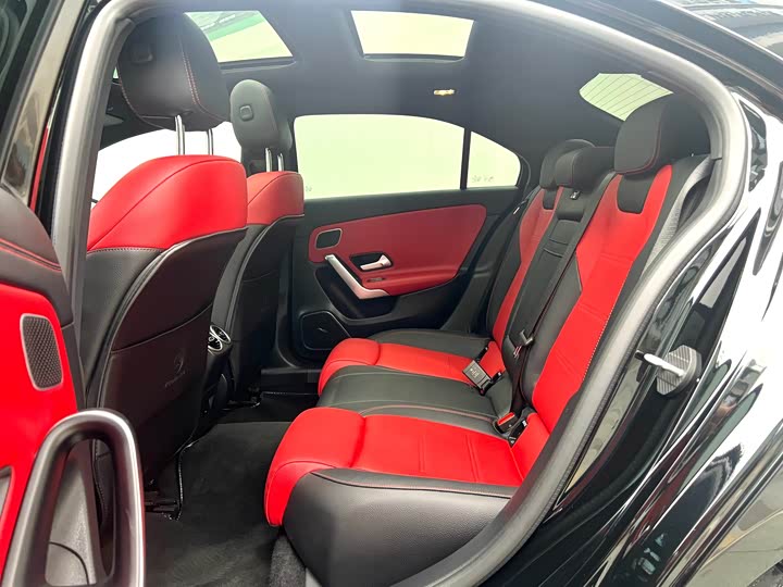 Фото 6 - Mercedes-Benz A-Class AMG