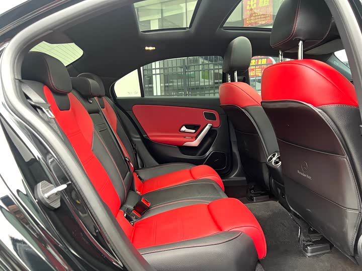 Фото 8 - Mercedes-Benz A-Class AMG