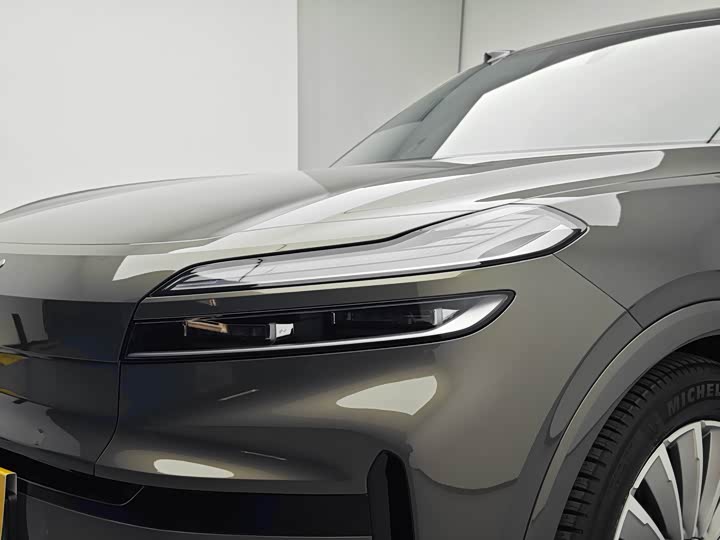 Фото 9 - Nio Onvo L90