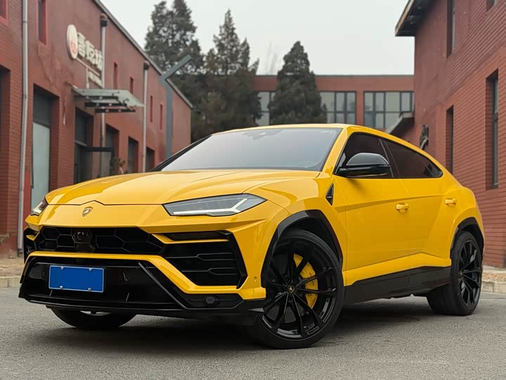Фото 1 - Lamborghini Urus