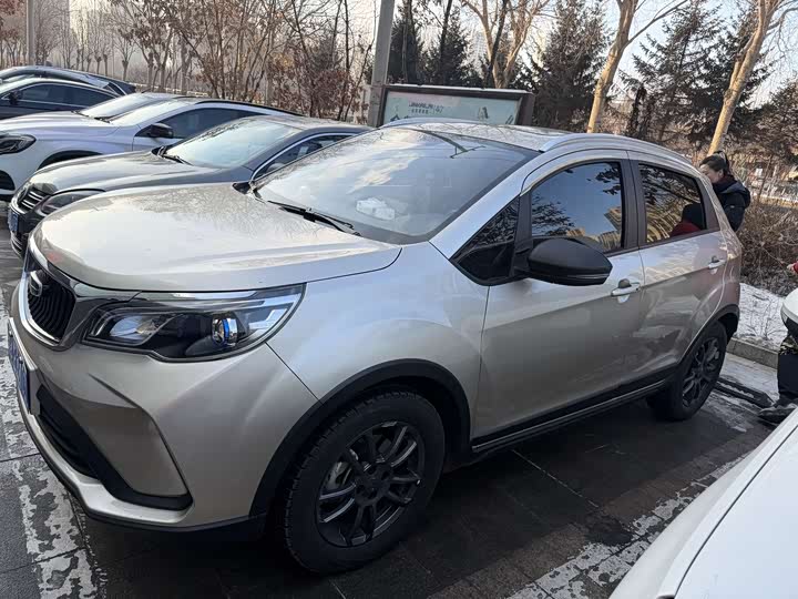 Фото 1 - Geely Vision X3