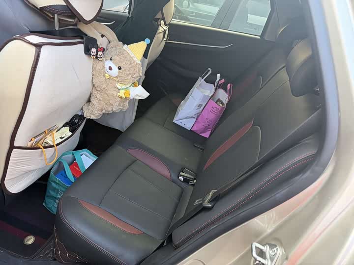 Фото 4 - Geely Vision X3