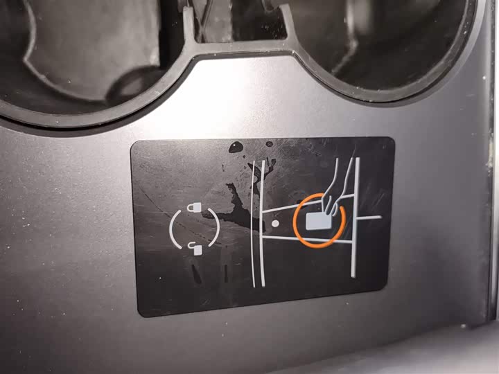 Фото 9 - Tesla Model 3