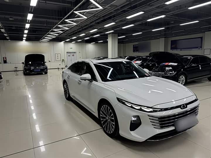 Фото 7 - Bestune B70