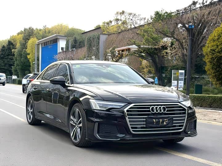 Фото 3 - Audi A6L