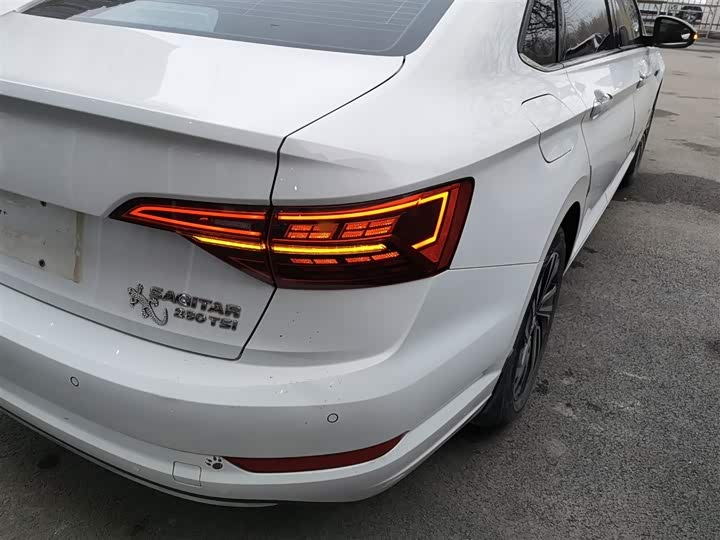 Фото 8 - Volkswagen Sagitar L