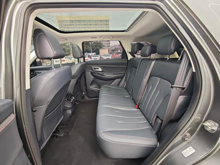 Фото 9 - Changan Oshan X7