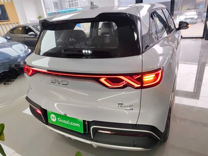 Фото 6 - BYD Yuan Up