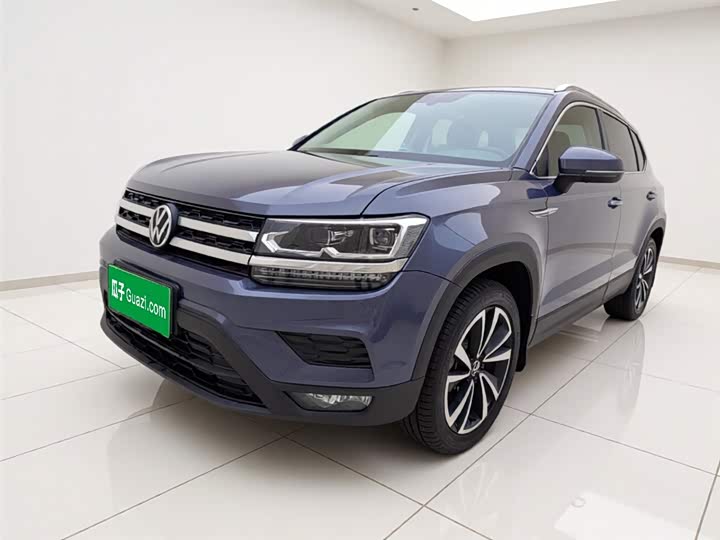 Фото 1 - Volkswagen Tharu