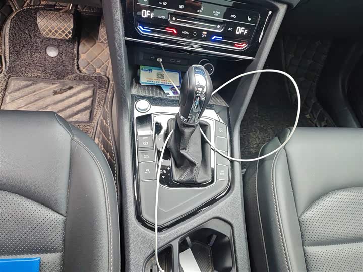 Фото 7 - Volkswagen Tharu