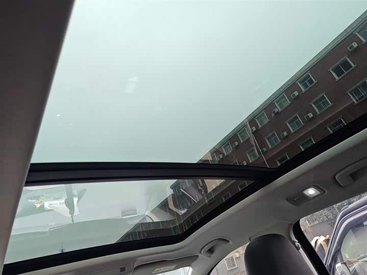 Фото 9 - Volkswagen Tharu