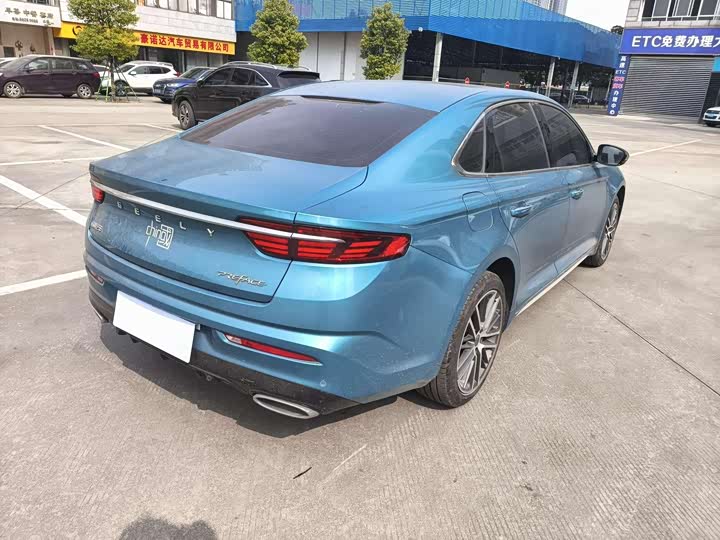 Фото 4 - Geely Preface