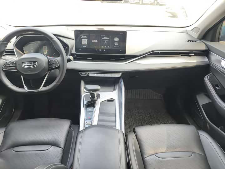 Фото 8 - Geely Preface