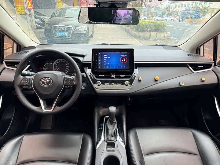 Фото 6 - Toyota Corolla