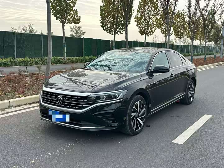 Фото 1 - Volkswagen Passat