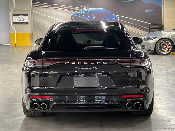 Фото 5 - Porsche Panamera