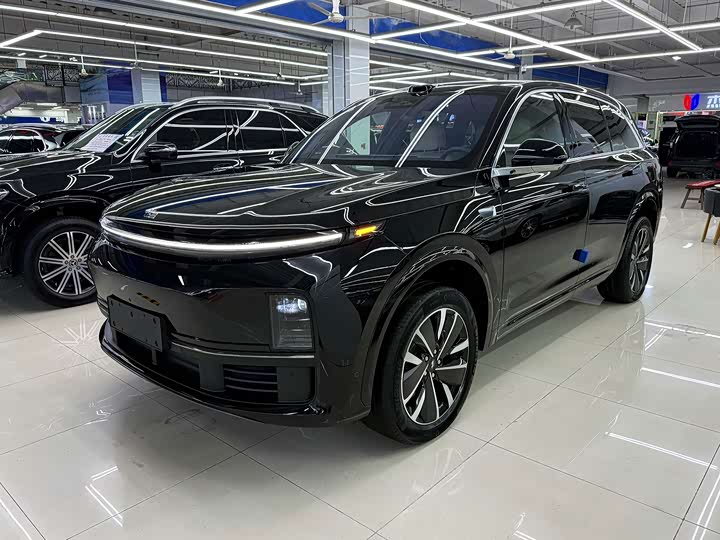 Фото 1 - LiXiang L7