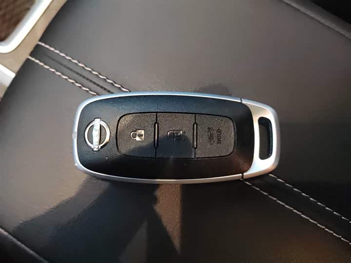 Фото 9 - Nissan Teana