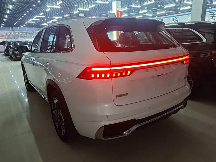 Фото 5 - Geely Monjaro