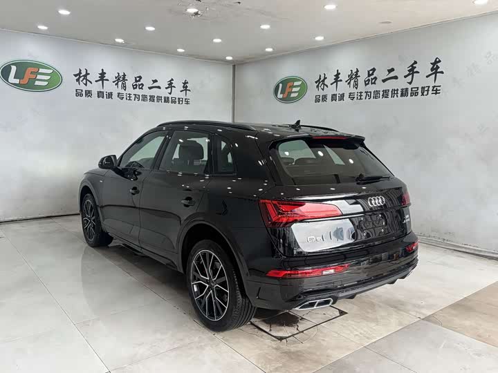 Фото 7 - Audi Q5L