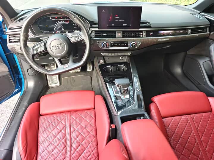 Фото 2 - Audi S4