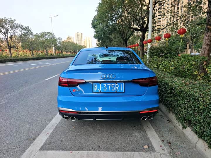 Фото 6 - Audi S4