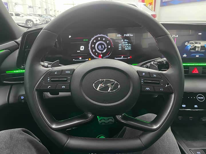 Фото 8 - Hyundai Elantra N line