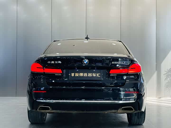 Фото 9 - BMW 5 Series