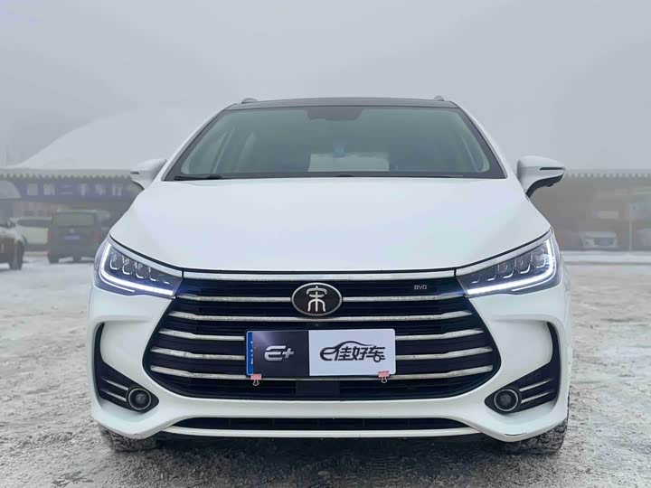 Фото 2 - BYD Song Max