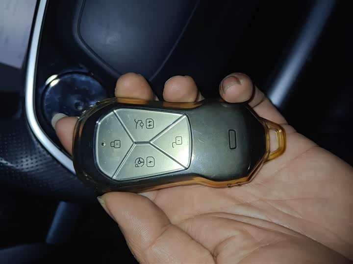 Фото 9 - XPeng P7