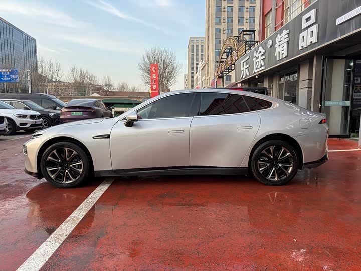 Фото 3 - XPeng P7