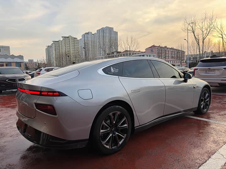 Фото 6 - XPeng P7