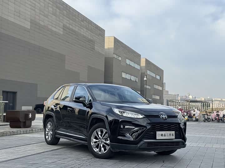 Фото 3 - Toyota Wildlander