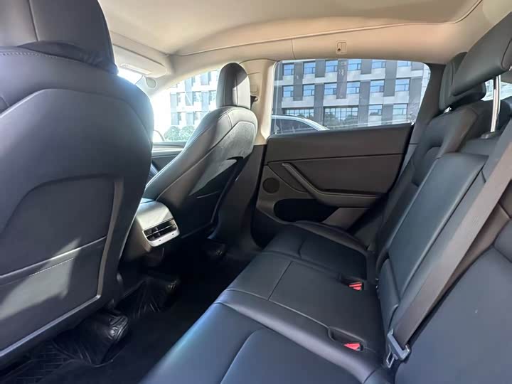 Фото 6 - Tesla Model Y