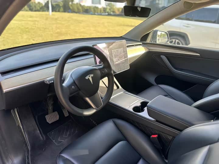 Фото 9 - Tesla Model Y