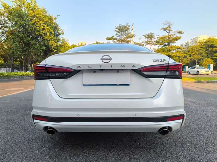 Фото 9 - Nissan Teana