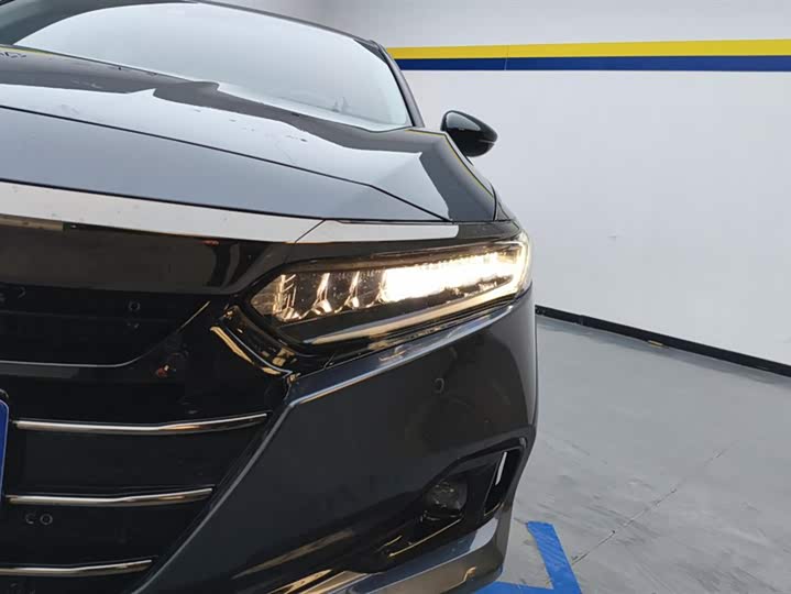 Фото 5 - Honda Accord