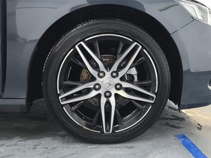 Фото 6 - Honda Accord