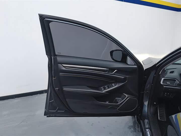 Фото 7 - Honda Accord