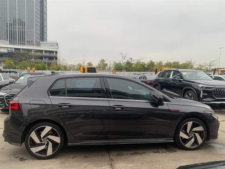 Фото 5 - Volkswagen Golf GTI