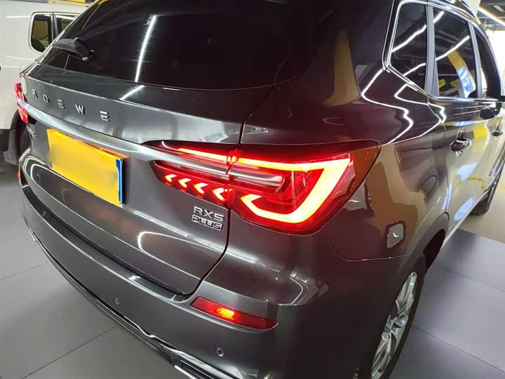 Фото 8 - Roewe RX5