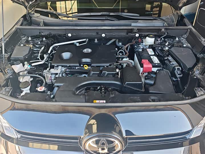 Фото 9 - Toyota Wildlander